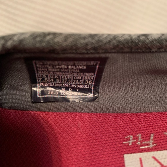 Women’s Skechers- size 7.5 - Picture 2 of 2